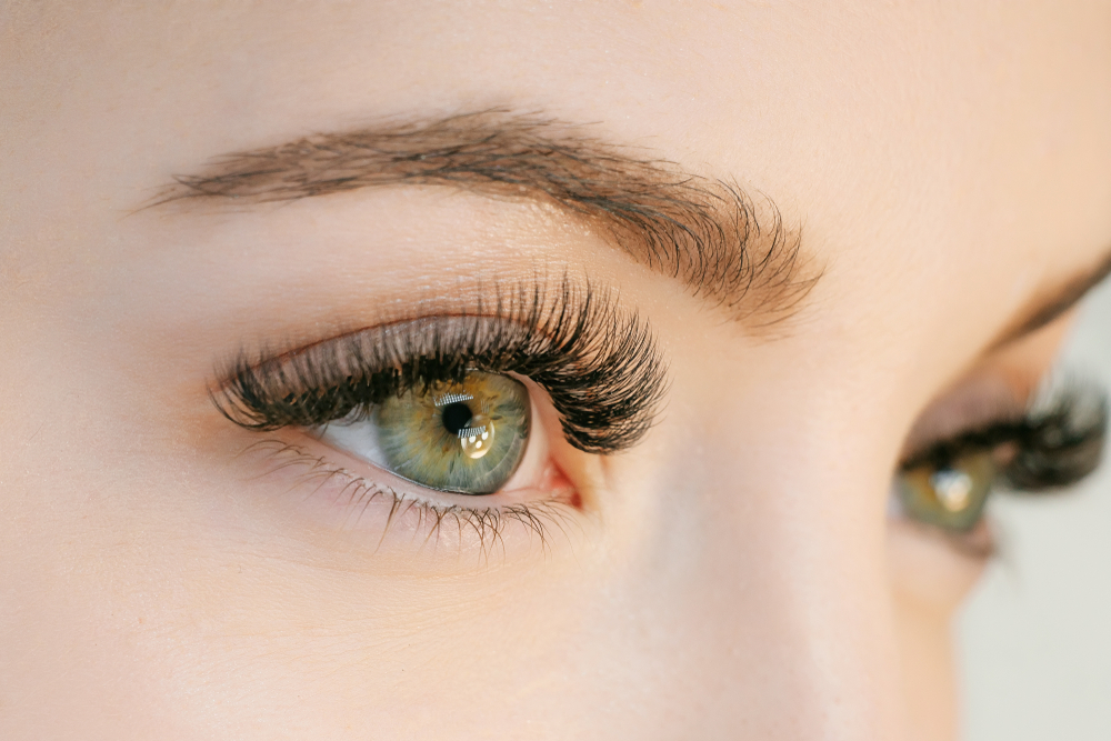 Cost of Eyelash Extensions in Delhi