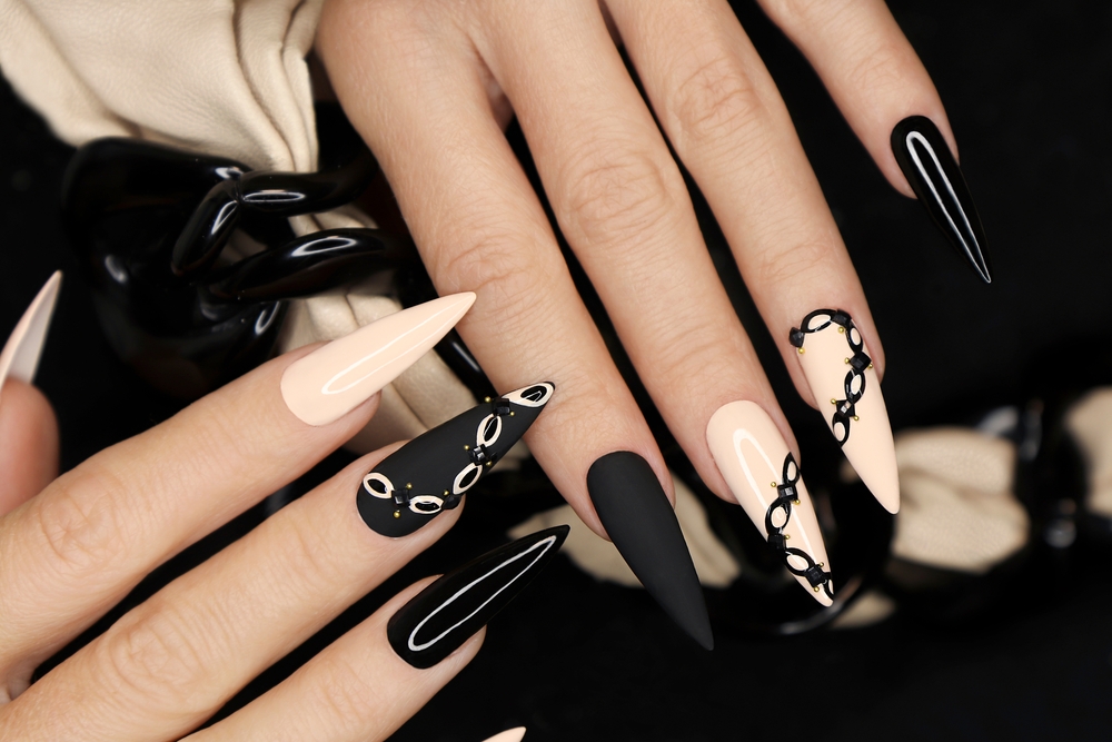 Top Nail Extensions in Pune