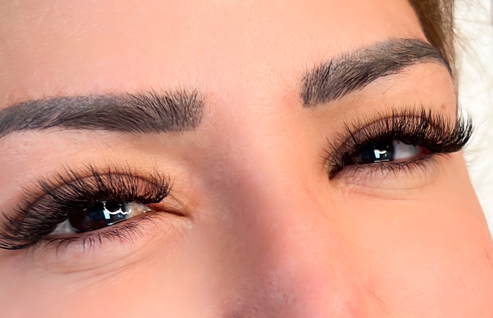 Eyelash Extensions Clinic in Pune