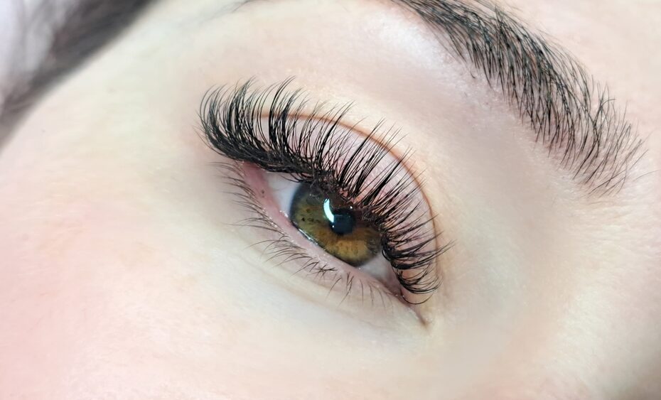 Eyelash Salon Franchise: